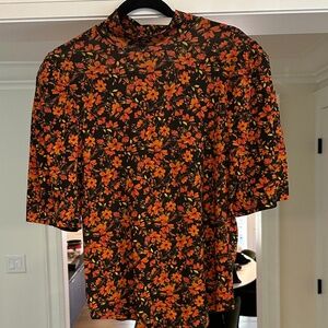 GAP Featherweight Puff Sleeve T-Shirt - Size L.